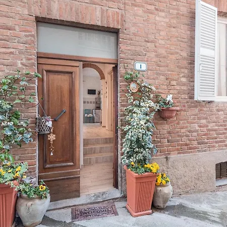 Vicolo Delle Scuole Pie *